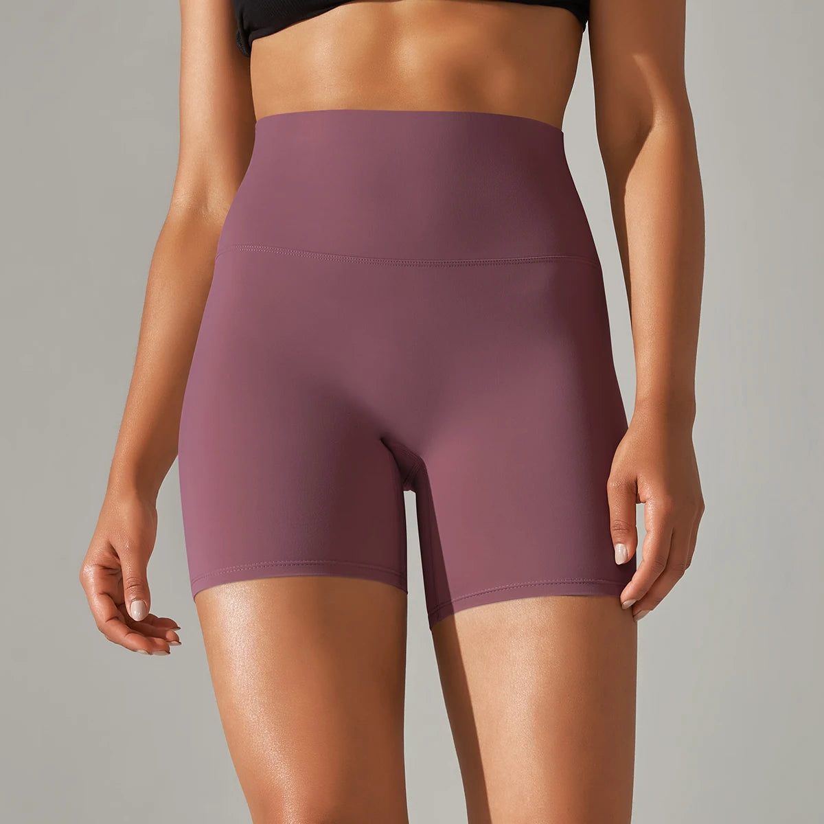 Nahtlose Sportshorts mit hohem Bund, violett/burgundfarben
