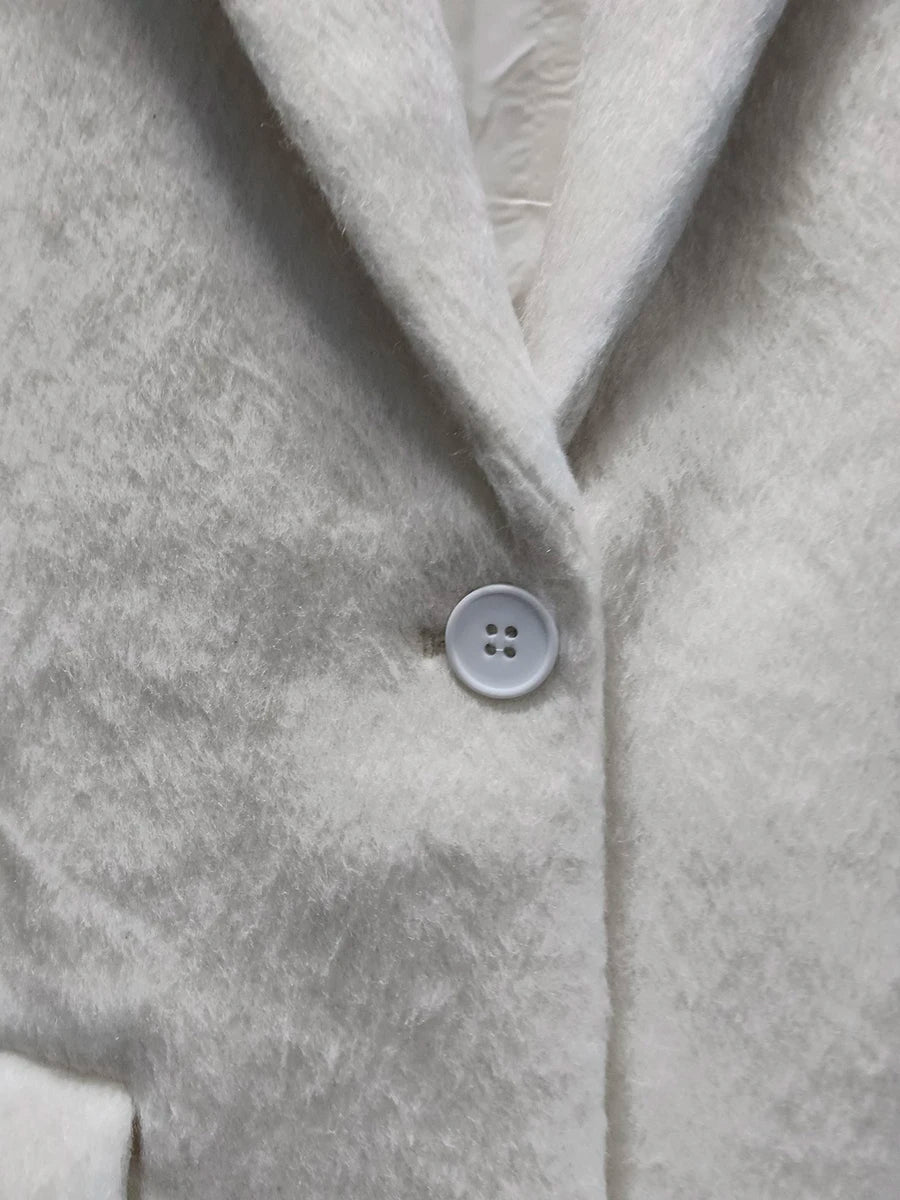 Elegante Damenjacke mit Reverskragen und langen Ärmeln – luxuriöses Patchwork-Design mit Taschen