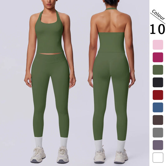 Nahtloses Yoga-Set in Olivgrün: Trägershirt und 7/8-Leggings mit kurzem Bauchbereich.