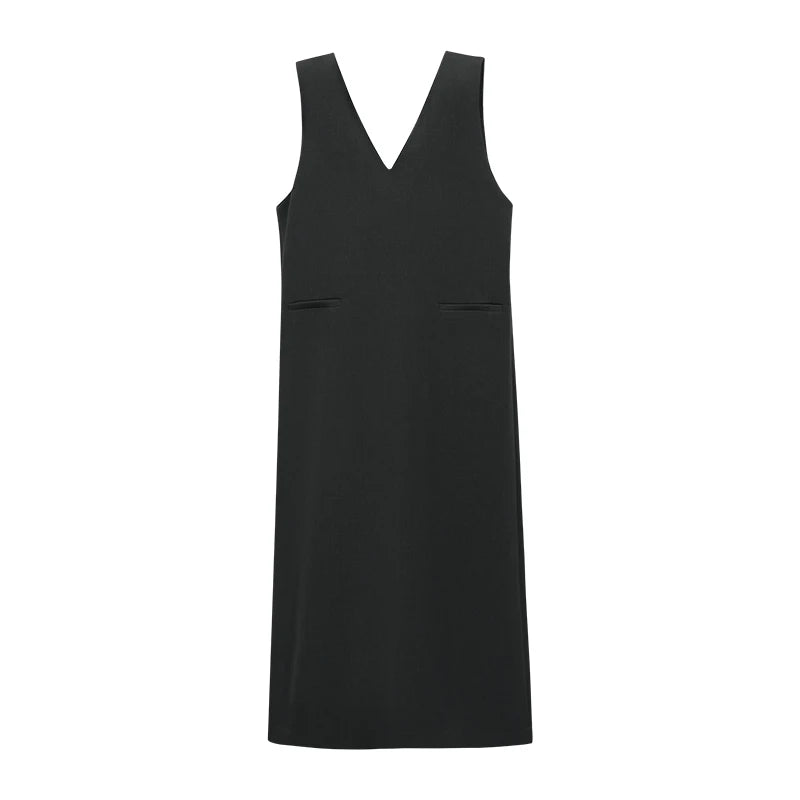 Stylisches Ärmelloses Damenkleid Mit Perlenschmuck Und Eleganter Passform