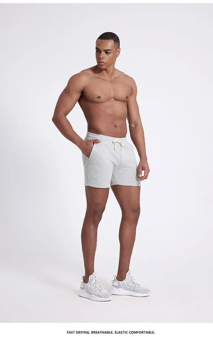 Lässige Herren-Arbeitsshorts mit mehreren Taschen und mittlerer Länge – ideal für den Sommer.