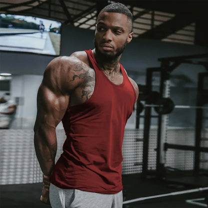 Ärmelloses Herren-Sommer-Top für Sport und Fitness mit breiten Schultern – vielseitiges Unterziehshirt