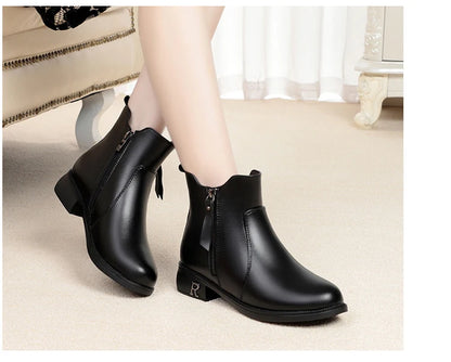 AIYUQI Damen-Ankle-Boots schwarz, Reißverschluss am Schaft, Blockabsatz, gefütterte Öffnung