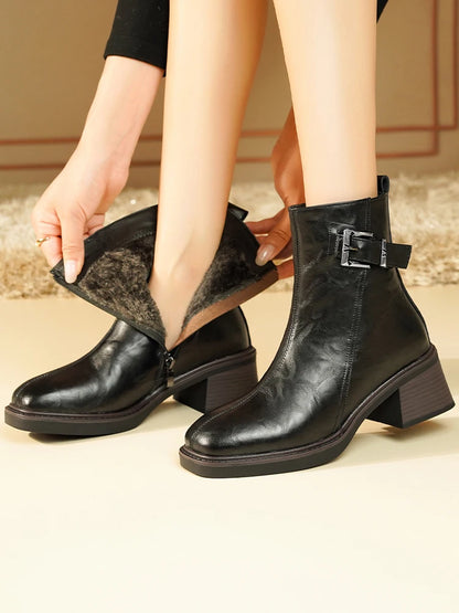 Schwarze Stiefeletten mit quadratischer Kappe, Blockabsatz und Schnalle, Paaransicht