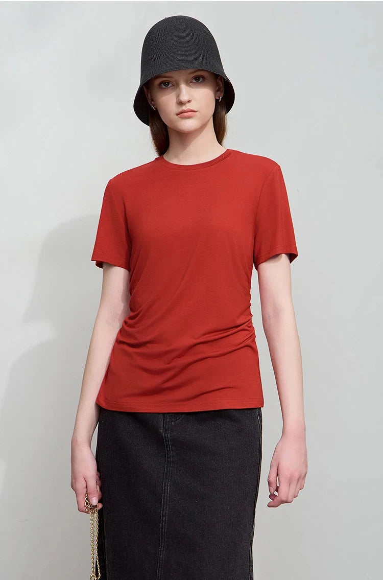 Damen Sommer-T-Shirt im minimalistischen Stil mit schmalem O-Ausschnitt und kurzen Ärmeln