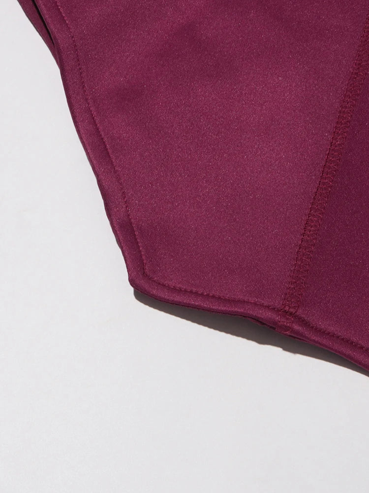 Ärmelloses Damen-Kleid mit 3D-Dekoration, Patchwork und Falten im eleganten Design mit U-Boot-Ausschnitt