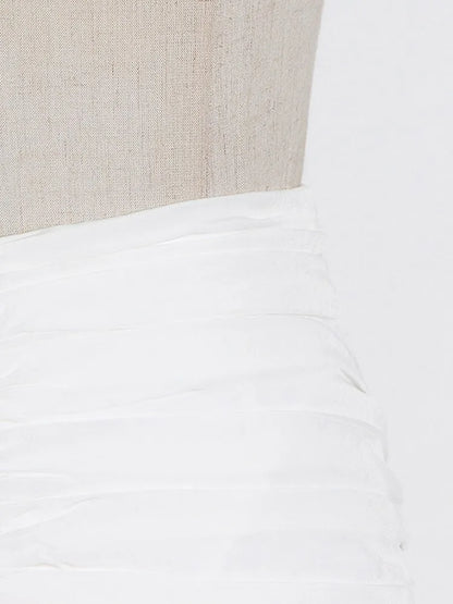 Ärmelloses Damen-Strickkleid mit Applikationen und Hohldesign – figurbetont und sexy für besondere Anlässe