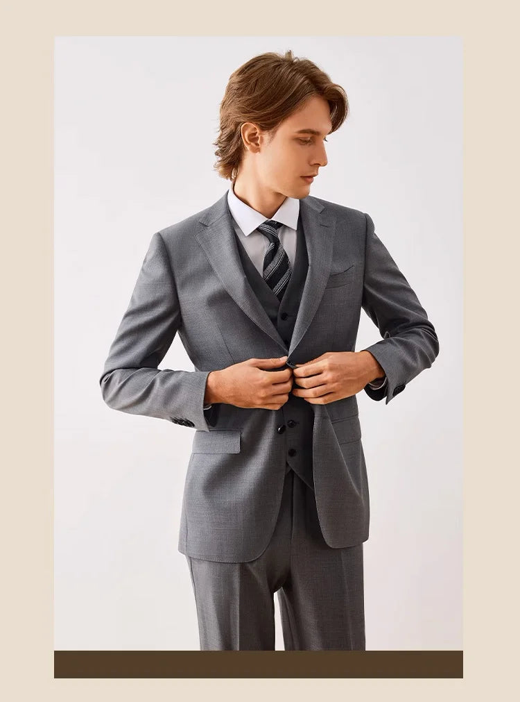 Herrenanzug-Set aus Wolle in Tiefblau – Einreihiger Blazer mit Weste und Hose für formelle Anlässe und Alltag im Slim-Fit-Stil