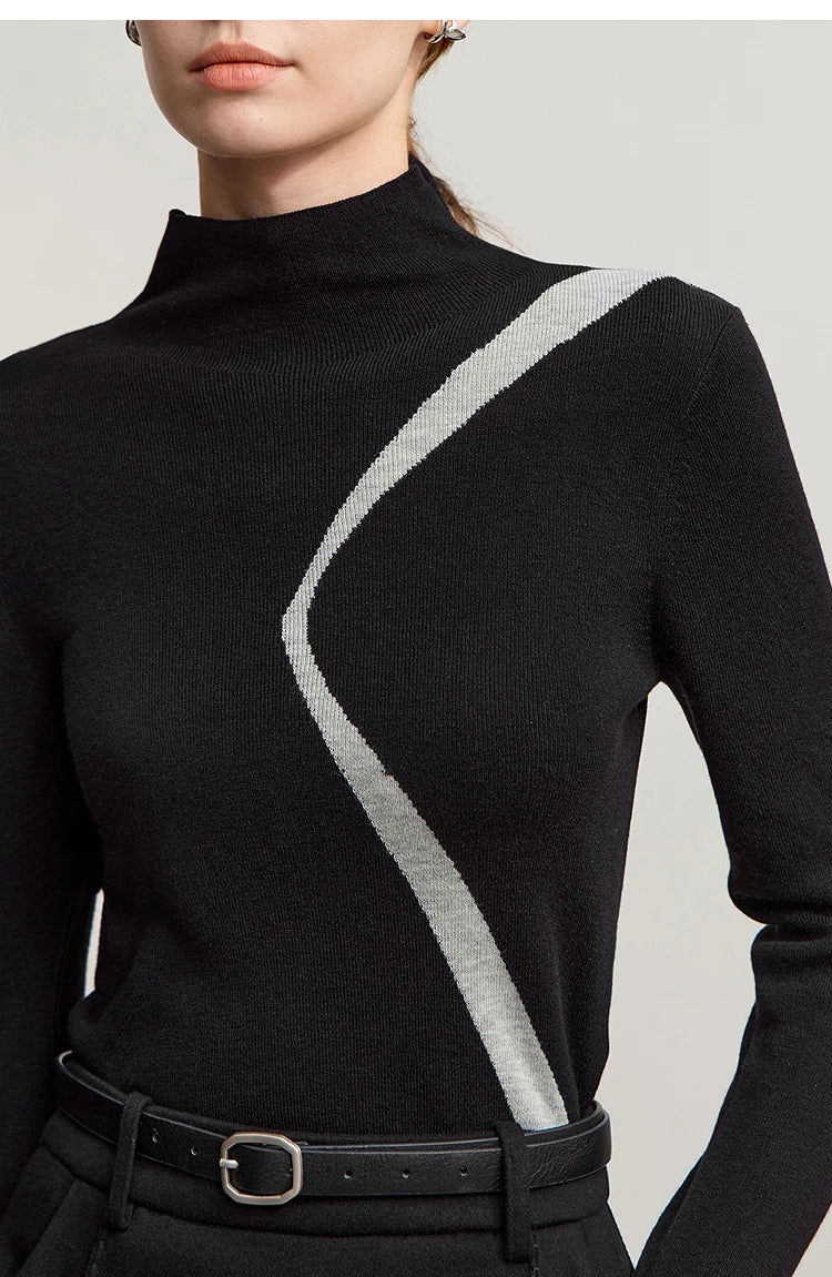 Damenpullover mit Stehkragen, langarm, schwarz mit hellweißer Patchwork-Längslinie