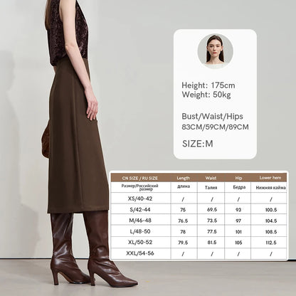 Brauner Midirock für Damen, Seitenansicht, gerade Passform, midi-Länge.