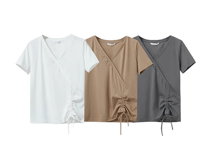 Damen T-Shirt im minimalistischem Stil mit V-Ausschnitt und Plissee-Details