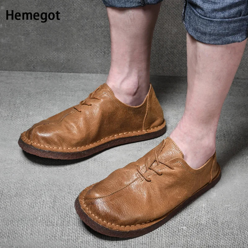 Lederschuhe für Herren in Cognacbraun am Fuß, Schnürschuh-Design