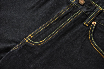 Herren Jeans im Vintage-Stil mit doppelseitiger Färbung und Kanten