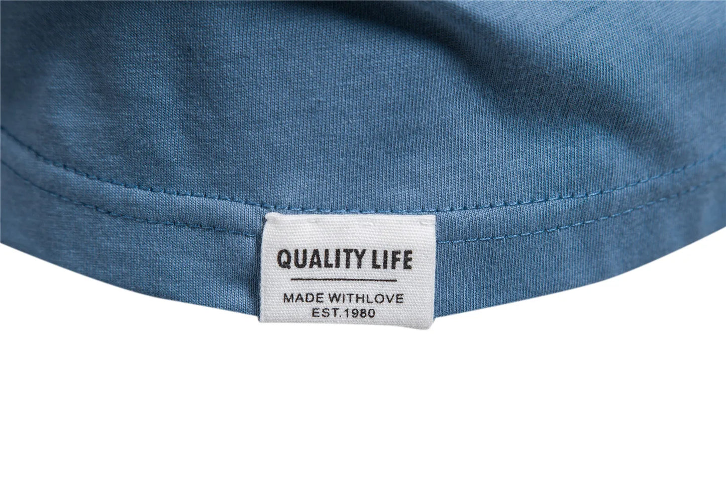 Herren T-Shirt aus Baumwolle im modischen Design für den Sommer