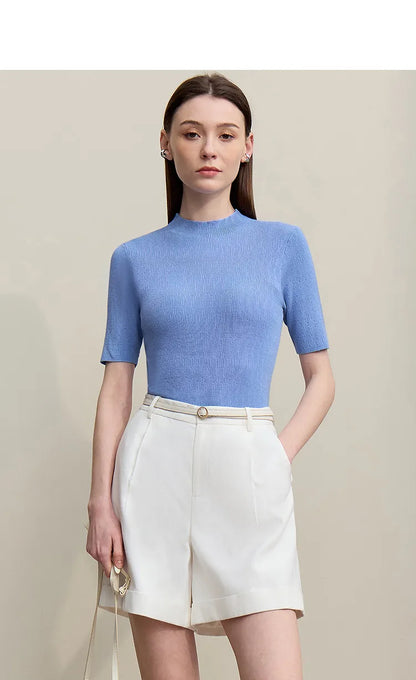 Strickpullover mit kurzem Arm und Stehkragen, hellblau, eng anliegende Passform