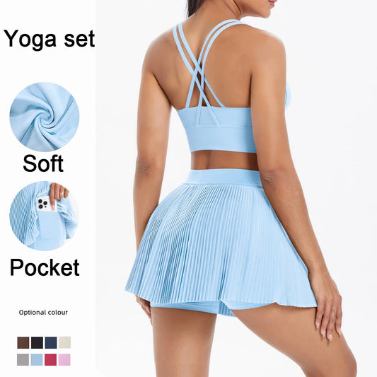 Sportset mit Sport-Bustier und Faltenrock, hellblau, Rückansicht mit Trägern