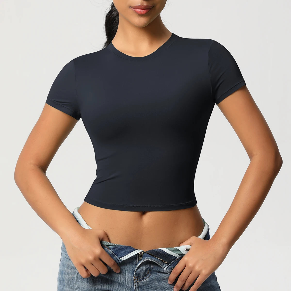 Blaues eng anliegendes Sport-T-Shirt mit kurzem Ärmel und Rundhalsausschnitt