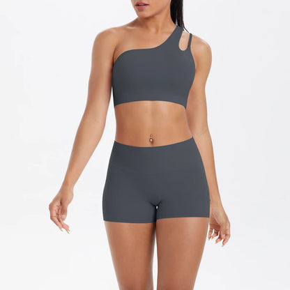 Frauen-Yoga-Set: dunkles Graphit-Grau Top und High-Waist Shorts