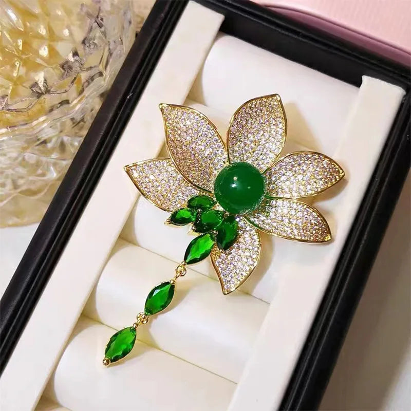 Brosche Blume Perle Emaille Kristall Tropföl Klassisch elegant Damen