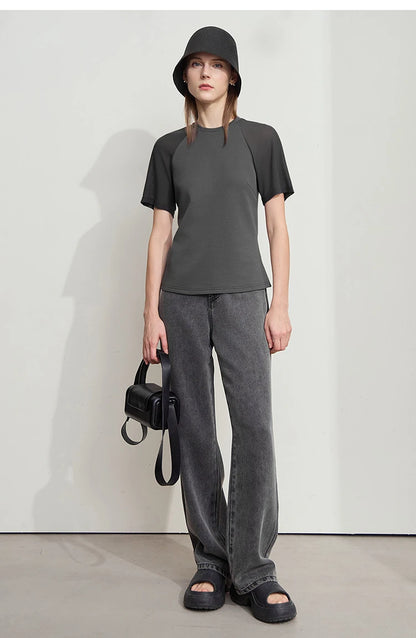 Damen Top im minimalistischen Stil mit O-Ausschnitt und schmaler Passform