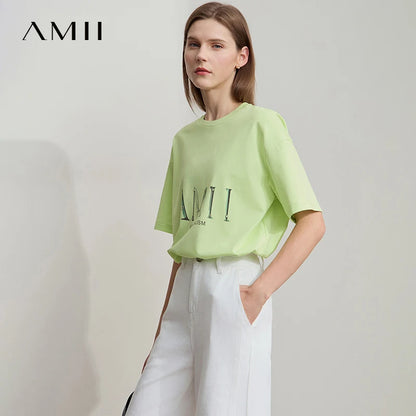 Damen T-Shirt im minimalistischen Design mit Rundhalsausschnitt und kurzen Ärmeln