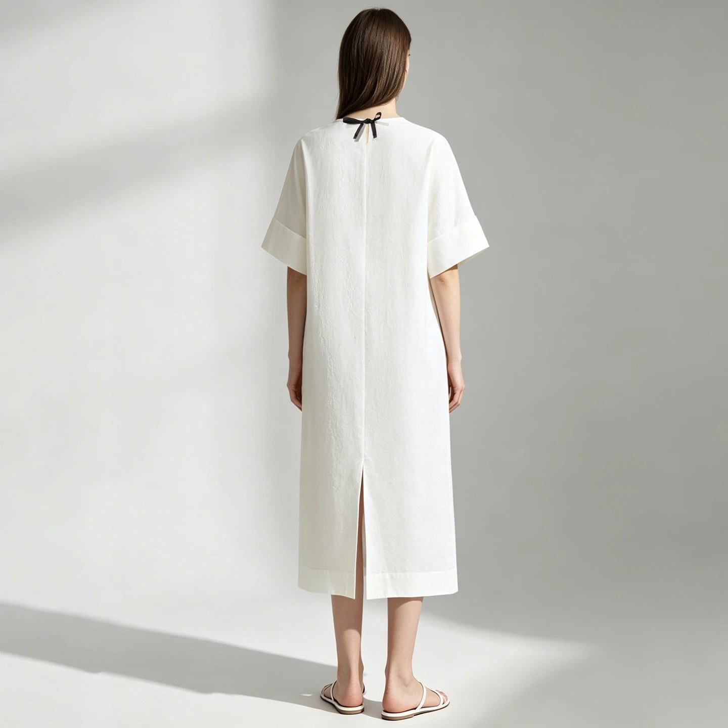 Elegantes Chinesisches Damenkleid Mit Schleife Aus Jacquard