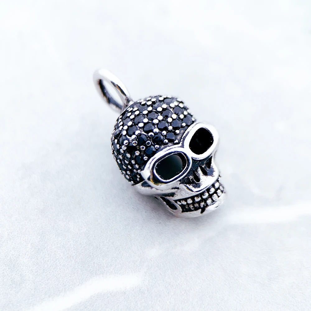 Damen-Charm-Anhänger Totenkopf Skelett Rebel aus Sterlingsilber