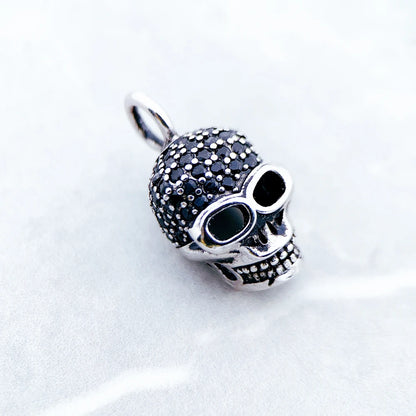 Damen-Charm-Anhänger Totenkopf Skelett Rebel aus Sterlingsilber