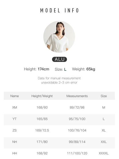 Kurzärmeliges Damen-T-Shirt aus Lyocell mit V-Ausschnitt und Metallperlen-Details – vielseitig und lässig für den Sommer