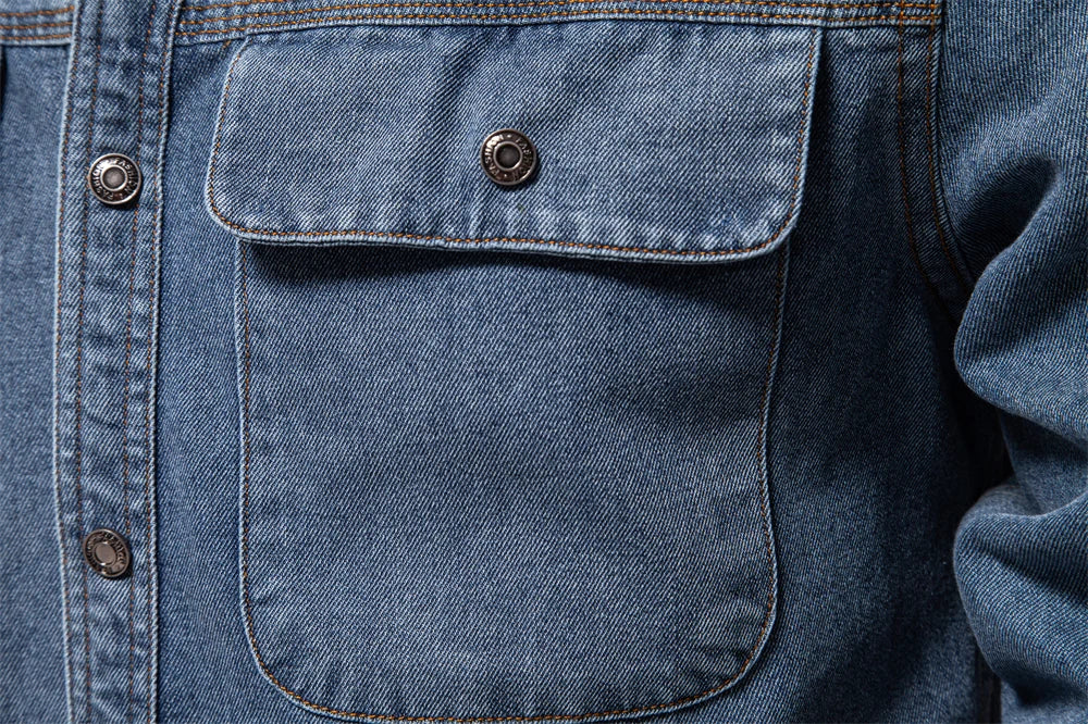 Herren Denim Shirts aus 100 Prozent Baumwolle mit doppelten Taschen im Casual-Stil