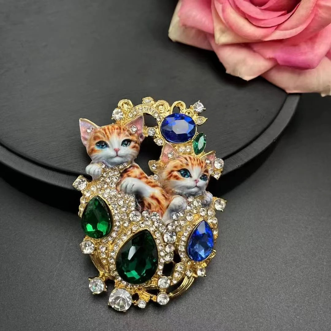 Brosche Katze Kätzchen Kristall Emaille Barock Vintage Anstecknadel Damen