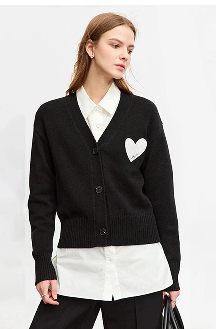 Damen-Strickjacke V-Ausschnitt Wollstickerei locker romantisch Winter