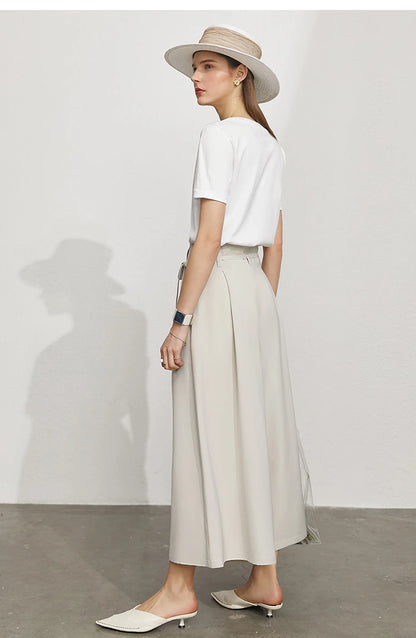 Damen Top im minimalistischen Stil aus einfarbiger mercerisierter Baumwolle