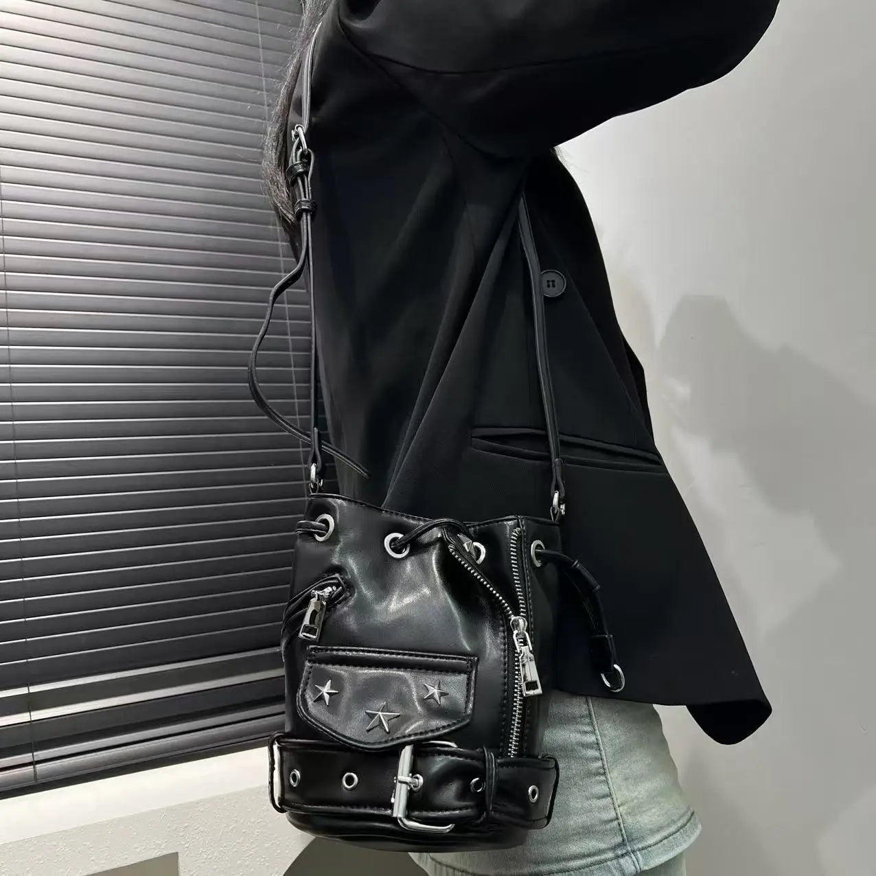 Damen-Umhängetasche mit Top-Griff und Vintage Dumpling-Stil mit Handyfach ideal für Abendgarderobe