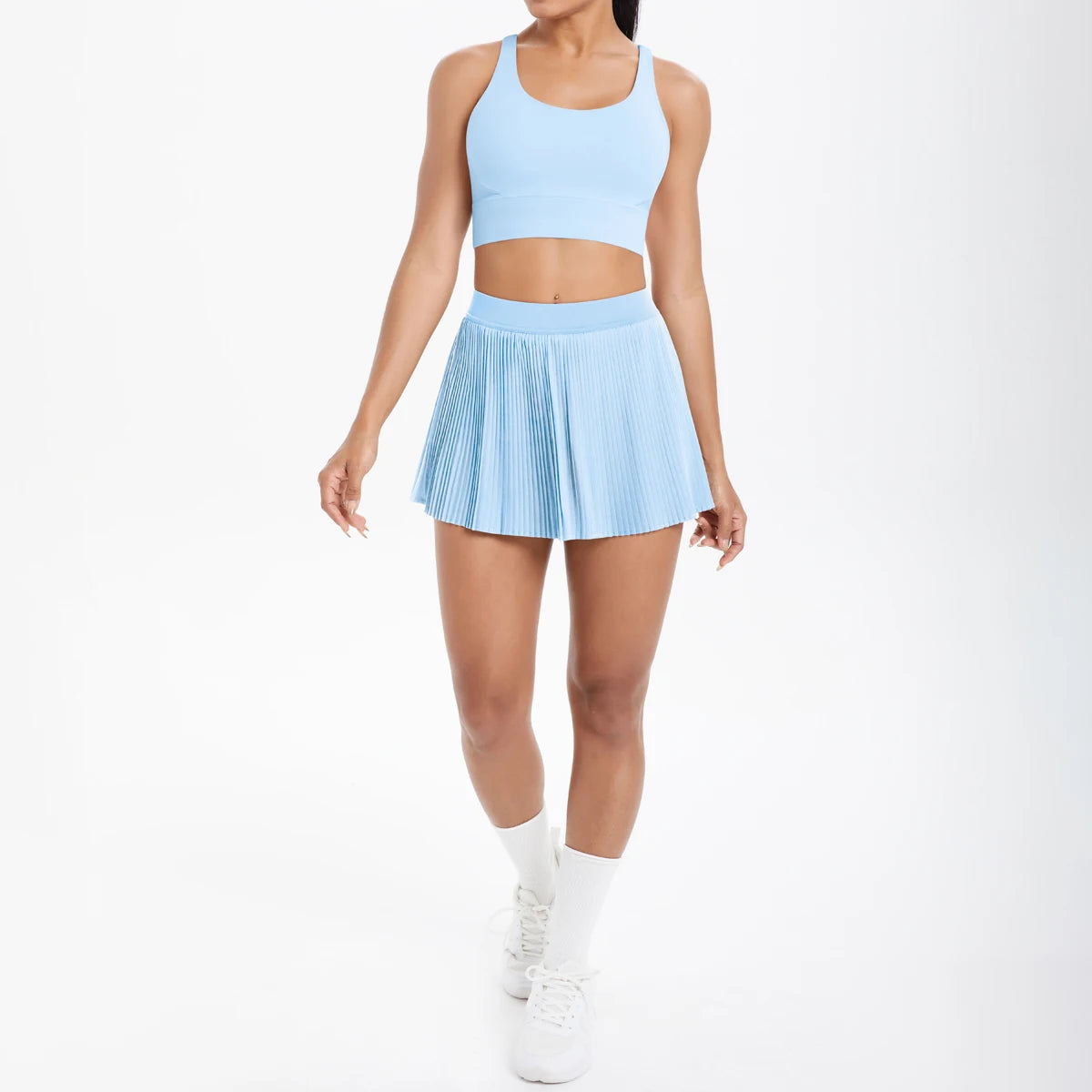 Sky-Blue Yoga-Set mit Träger-Crop-Top und Faltenrock