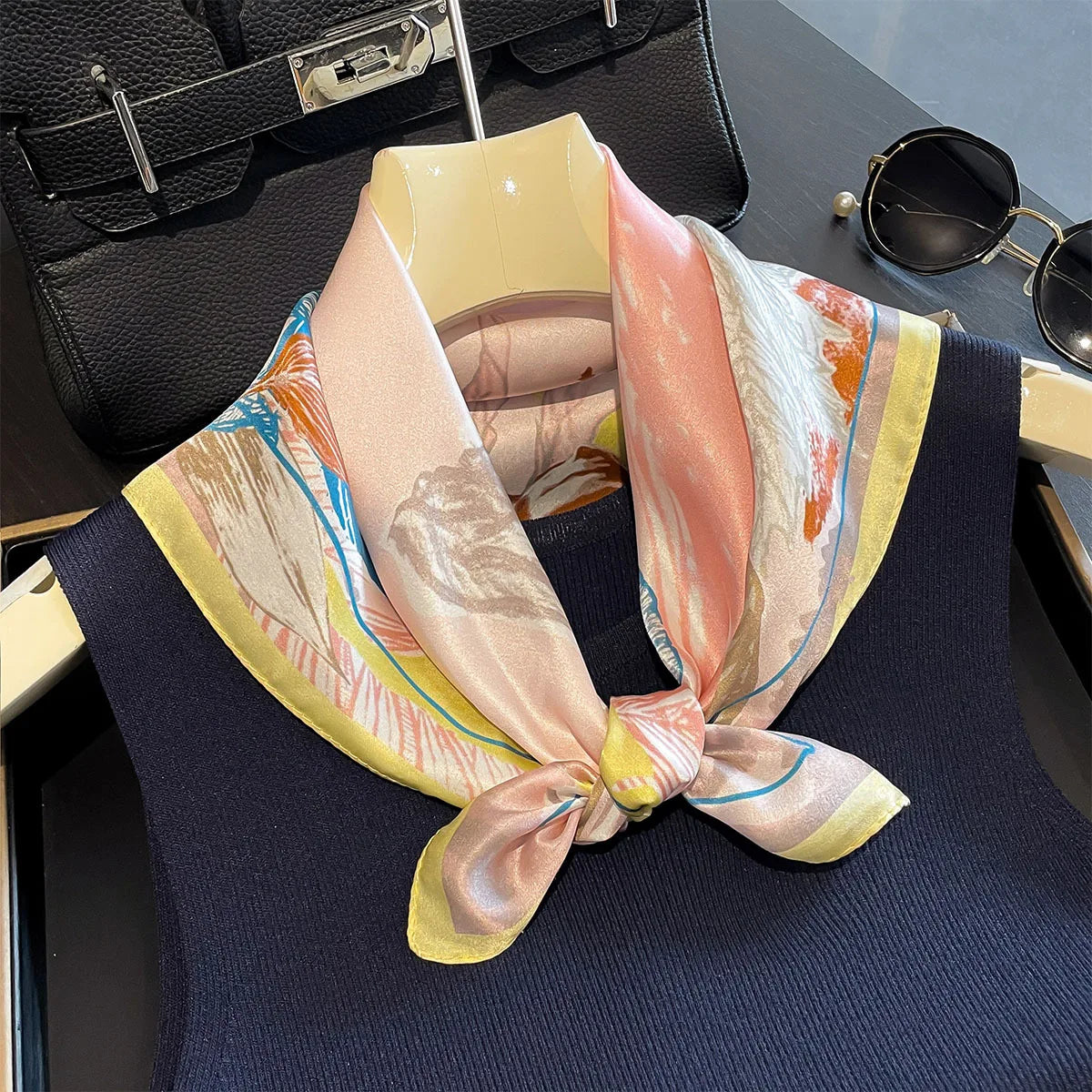 Damen Seidenschal 53cm Pferdprint Haarband Halstuch Büro Hijab Geschenk D