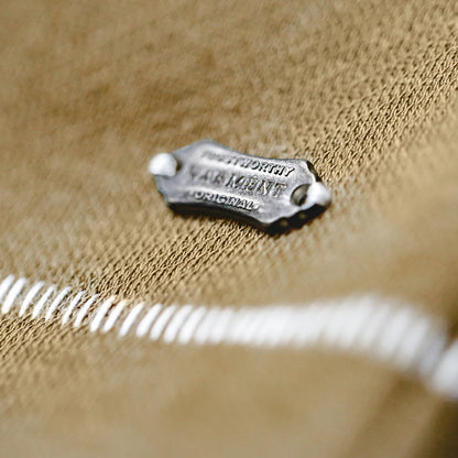 Herren Shorts in kontrastierenden Farben mit lässiger knielanger Passform