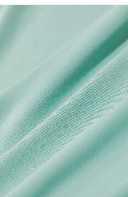 Damen T-Shirt im Minimalismus-Stil mit O-Ausschnitt und Stickerei