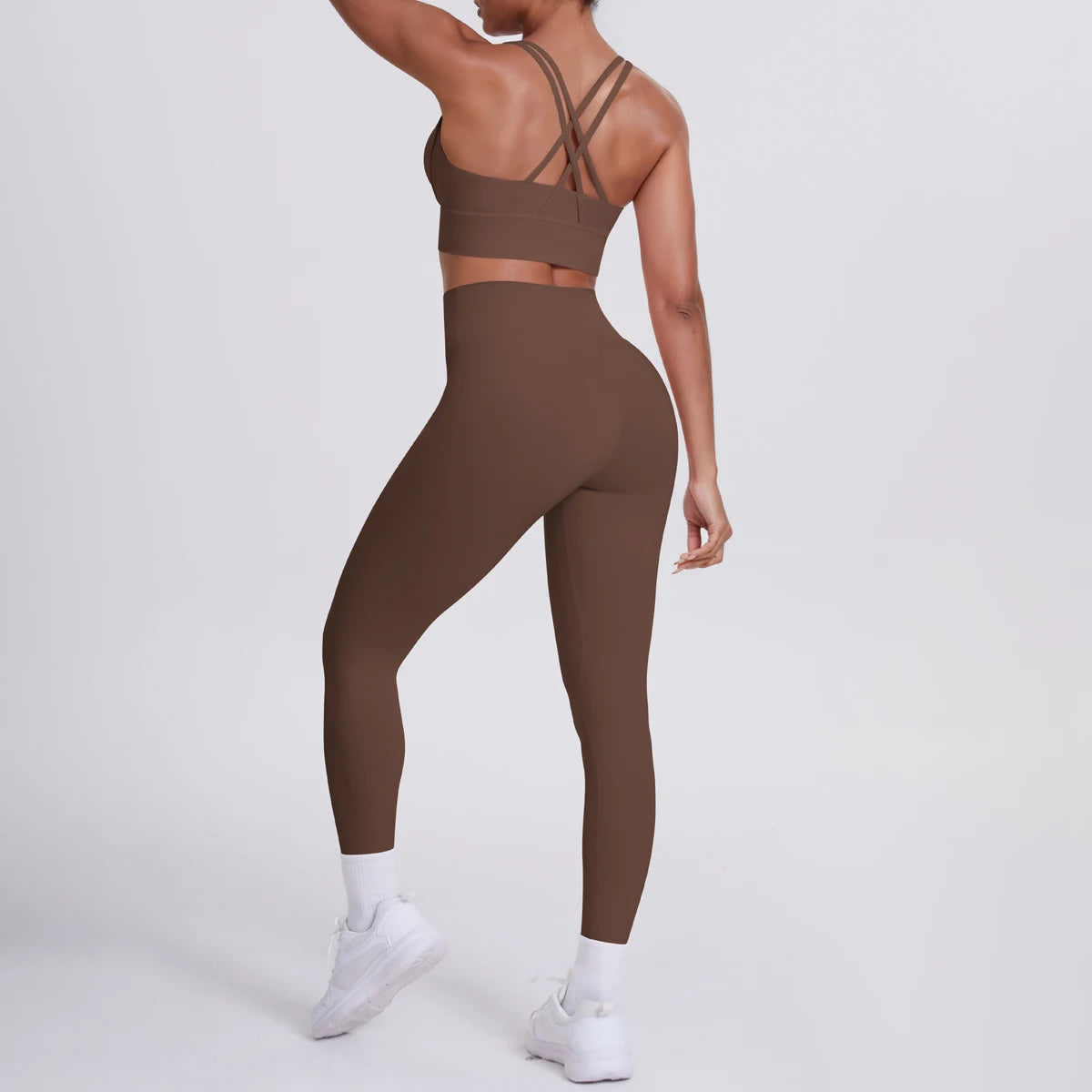 Damen-Fitness-Set: braunes High-Waist-Set mit gepolstertem Sport-BH und gekreuzten Trägern