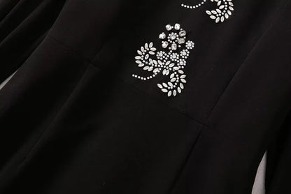Elegante Damenjacke mit Applikationen, Reverskragen und langen Ärmeln – luxuriöses Patchwork-Design mit Perlen.