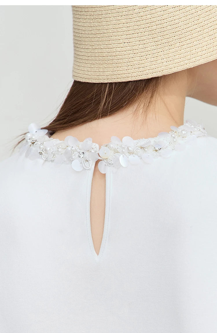 Damen Kurz-T-Shirt im minimalistischen Stil mit elastischen Perlen und Pailletten-Dekoration