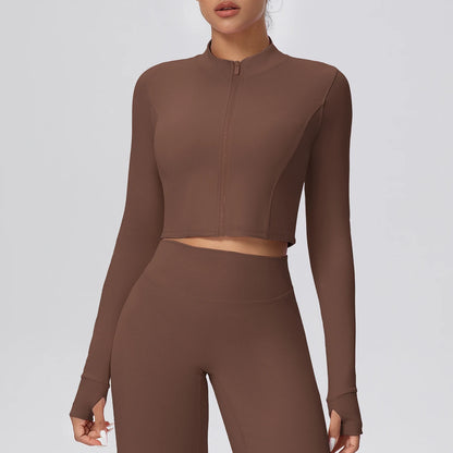 Damen Sportjacke mit kurzem Schnitt, durchgehendem Reißverschluss, langen Ärmeln, braun