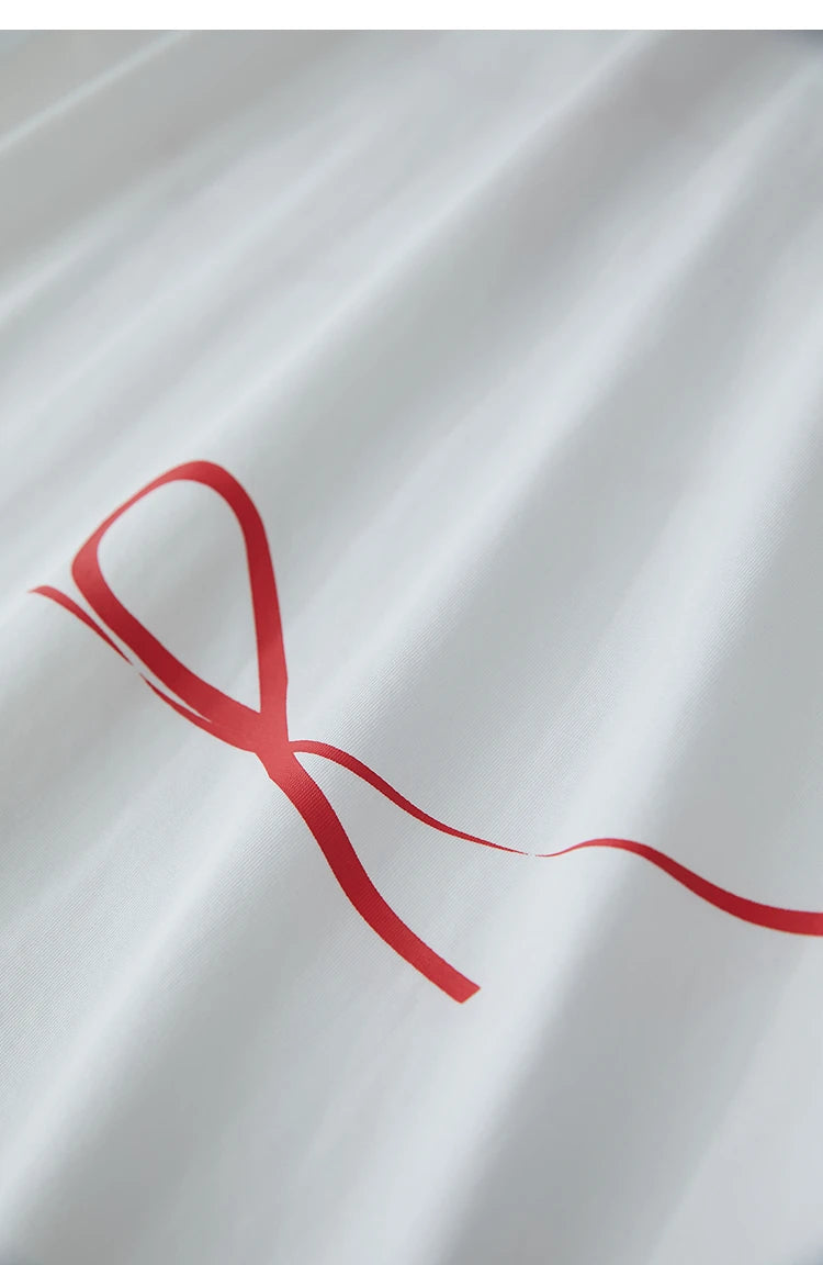 Damen T-Shirt aus ultraloch Stretch-Baumwolle mit Buchstaben-Bowknot-Aufdruck