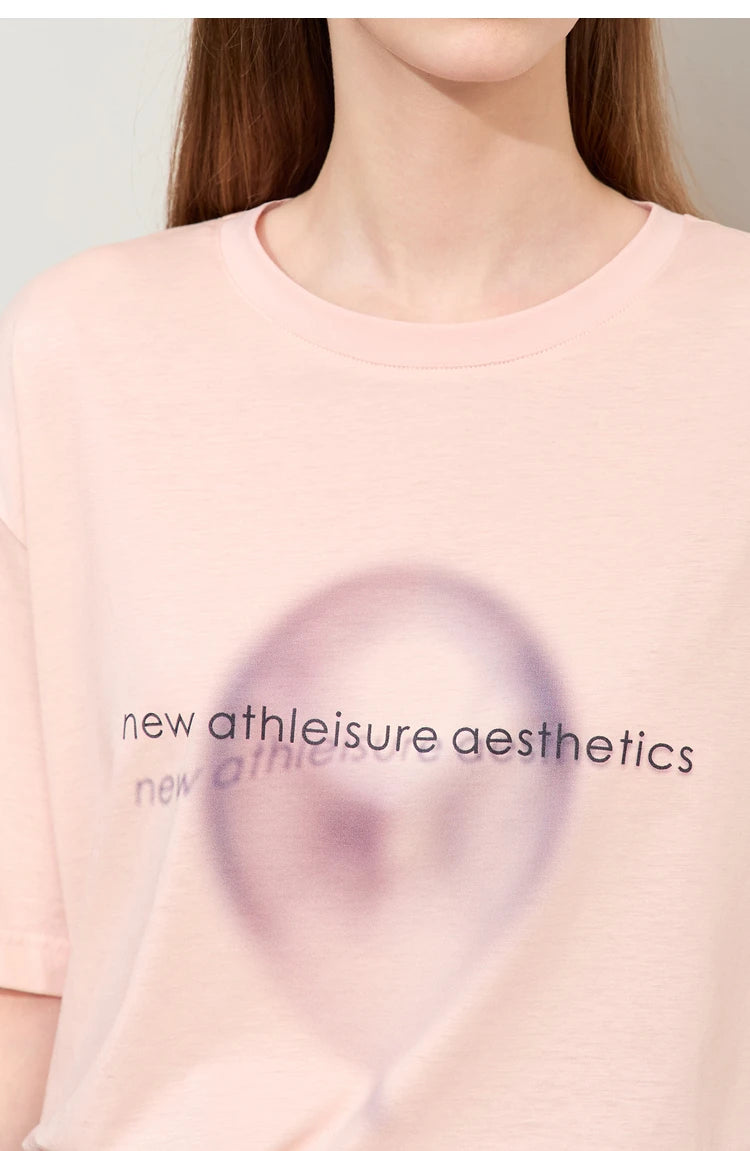 Damen T-Shirt im minimalistischen Stil mit gedrucktem Design und lässigen Ärmeln