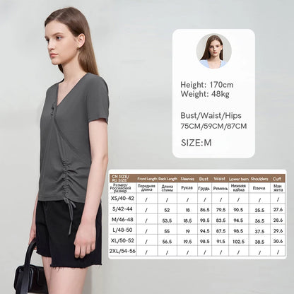 Damen T-Shirt im minimalistischem Stil mit V-Ausschnitt und Plissee-Details