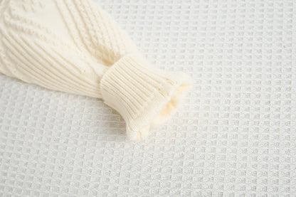 Mädchen Kleidung Set mit gestricktem Pullover und kurzem Rock für den Herbst