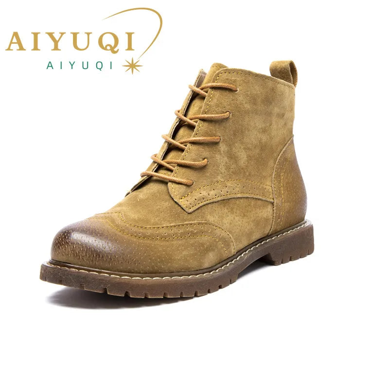 Damen-Ankle-Boots in olivfarbenem Wildleder mit Schnürung und kurzem Innenfutter
