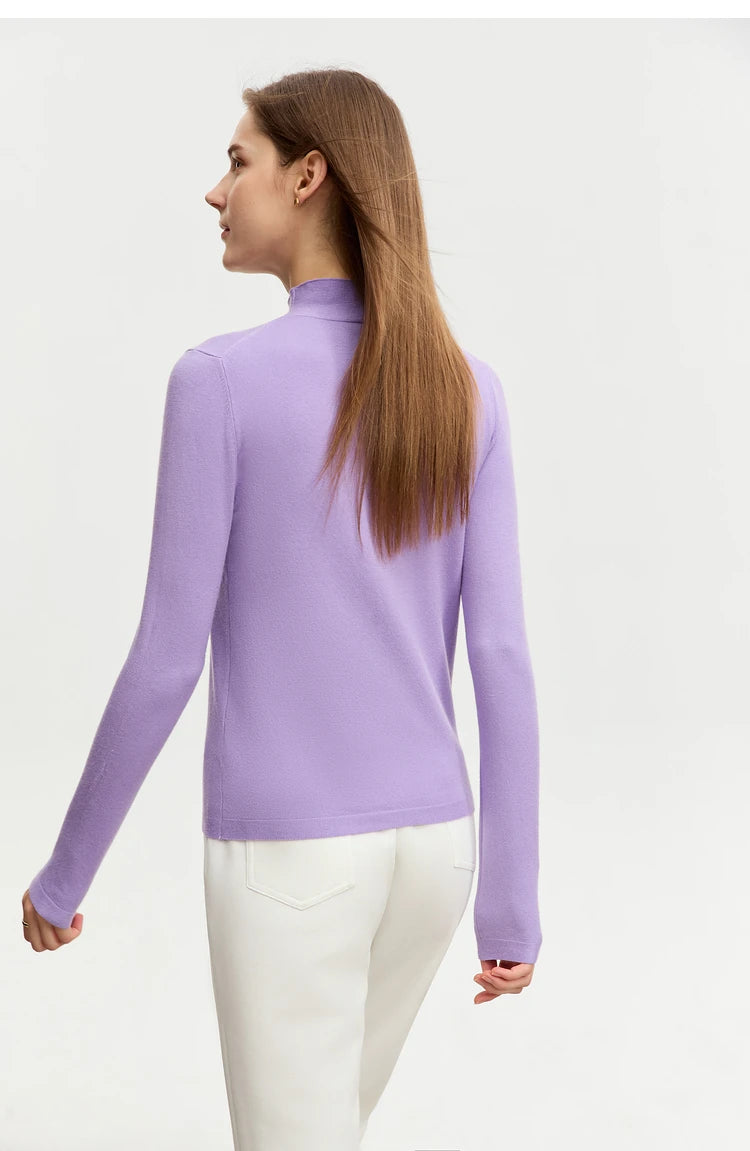 Damen-Langarmpullover mit Stehkragen, einfarbig lila, Rückansicht