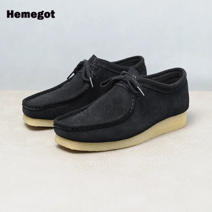 Herren-Sneaker aus Wildleder, niedriger Schnitt, Schnürung, dicke Sohle, schwarz