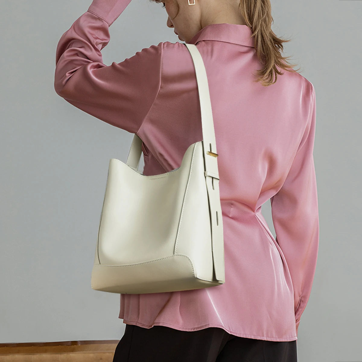 Damen Schultertasche aus Leder im klassischen Stil Große Tote für Büro